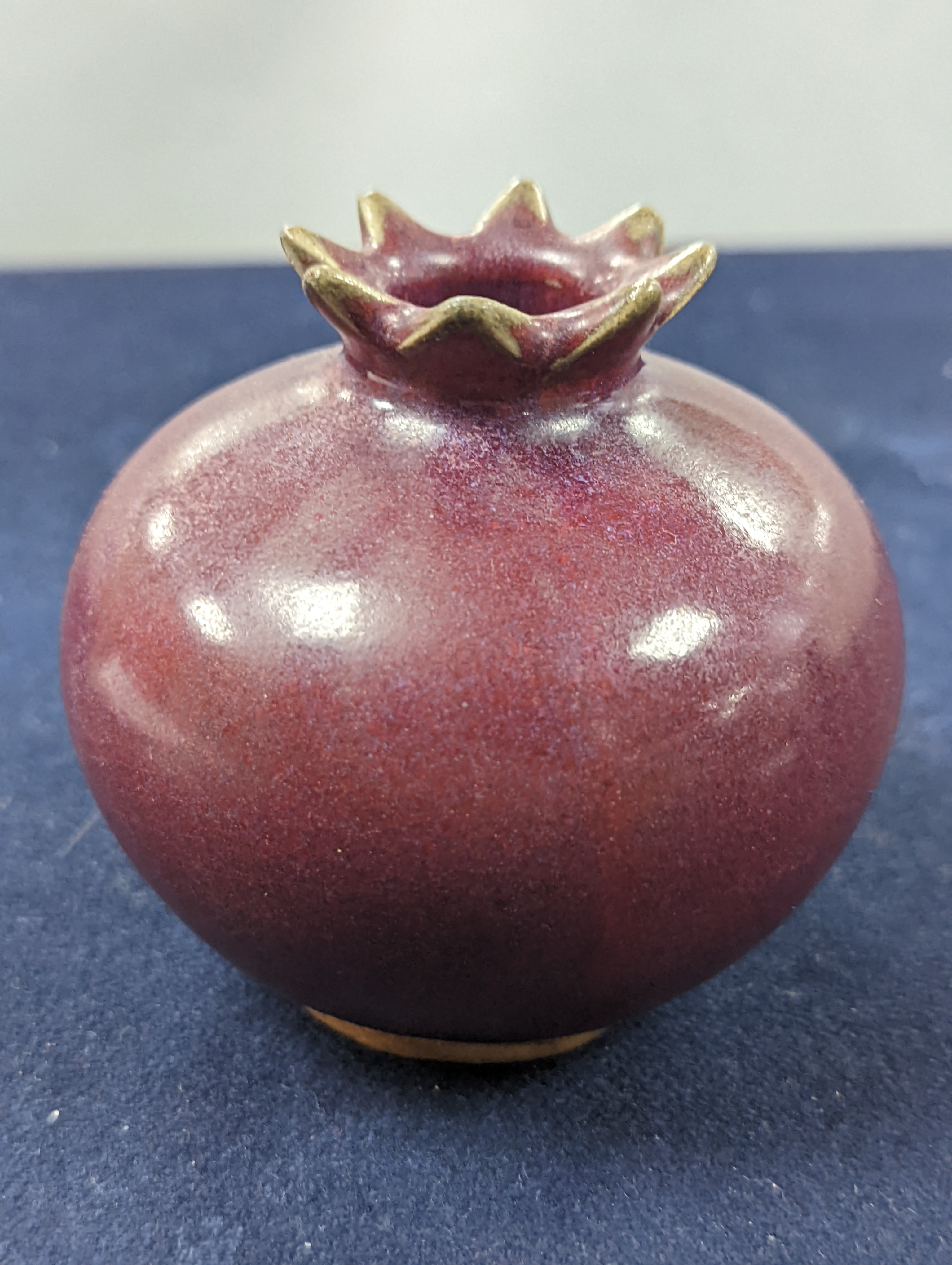 A Chinese Jun type pomegranate shaped vase, Qing dynasty 8cm